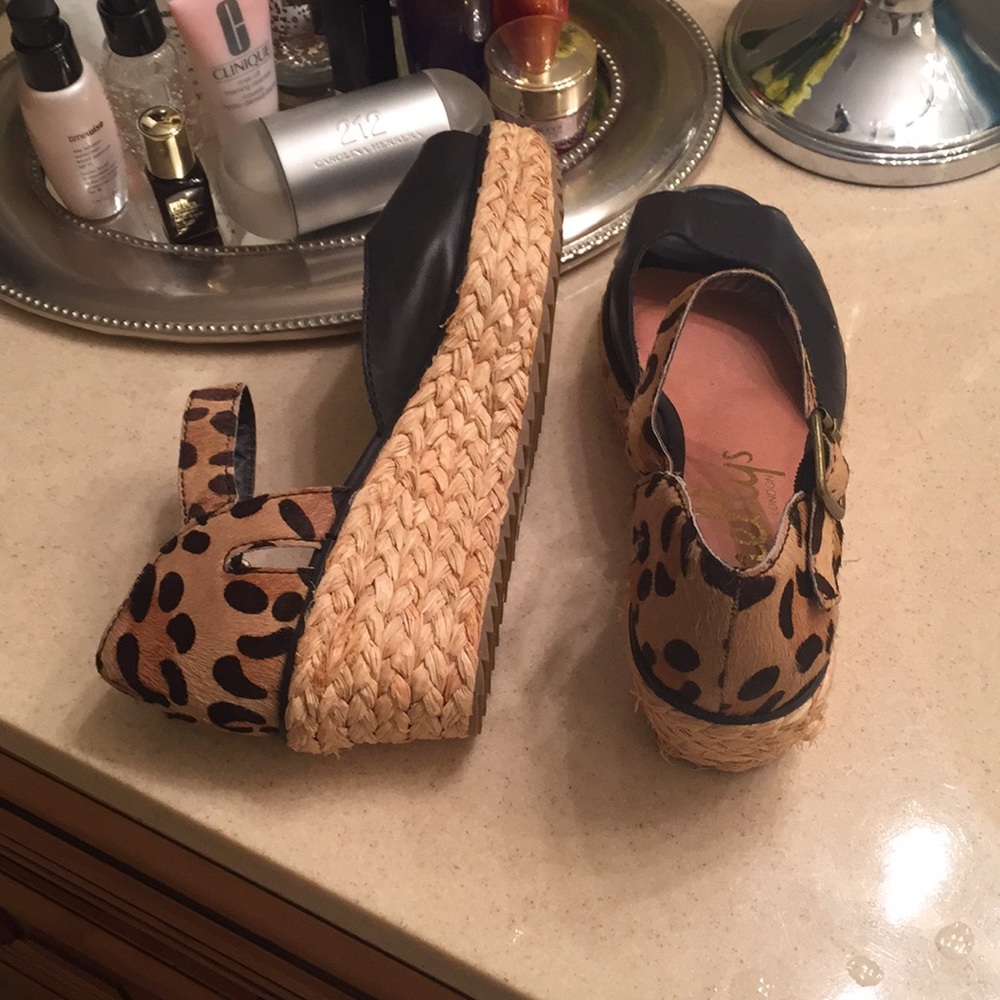 Shellys London low Wedges - Picture 3 of 5
